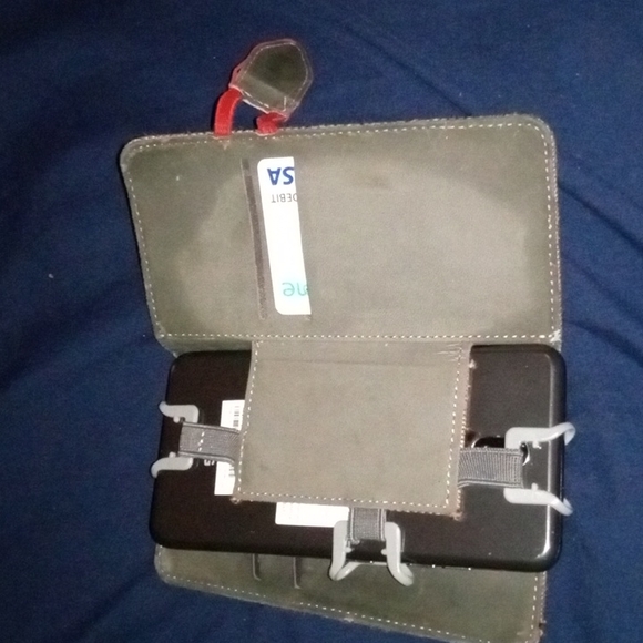 Phone case - Picture 5 of 9